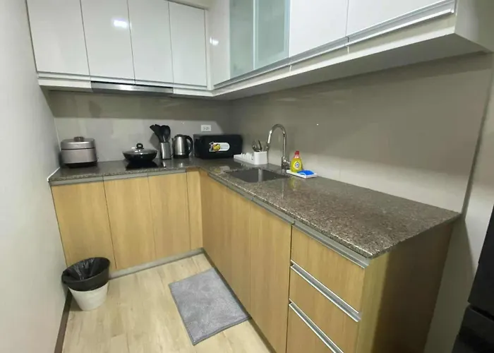 Appartement Bright Condo-gentry Manor 2 Mins To Okada - 6g